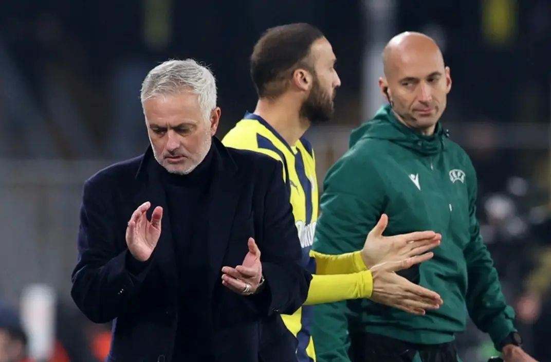 开云体育官网-关于切赫神扑，瓦伦西亚苦战乌迪内斯的信息