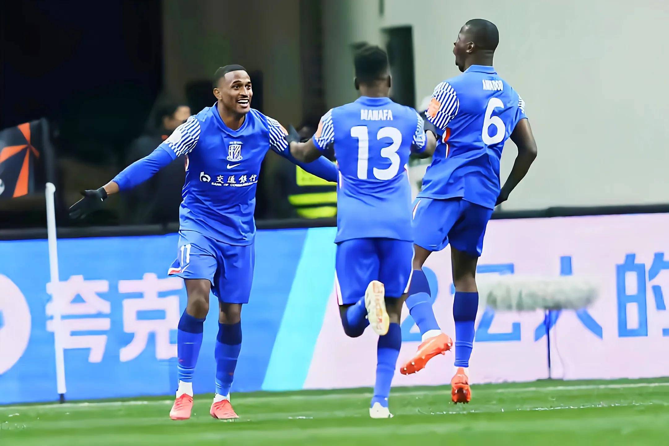 亚冠足球比赛的精彩表现备受瞩目