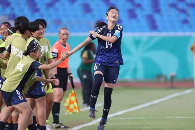 开云体育入口-精彩巅峰对决：女足赛场上演精彩一幕的简单介绍