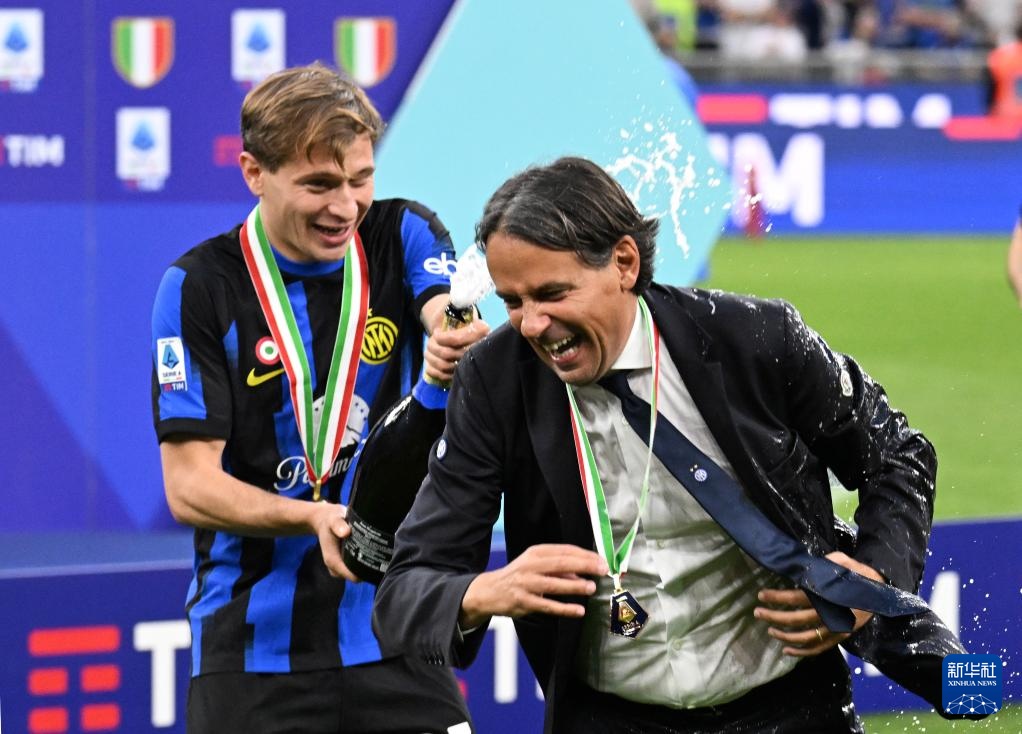 包含拉齐奥与国际米兰会师，场面激烈的词条