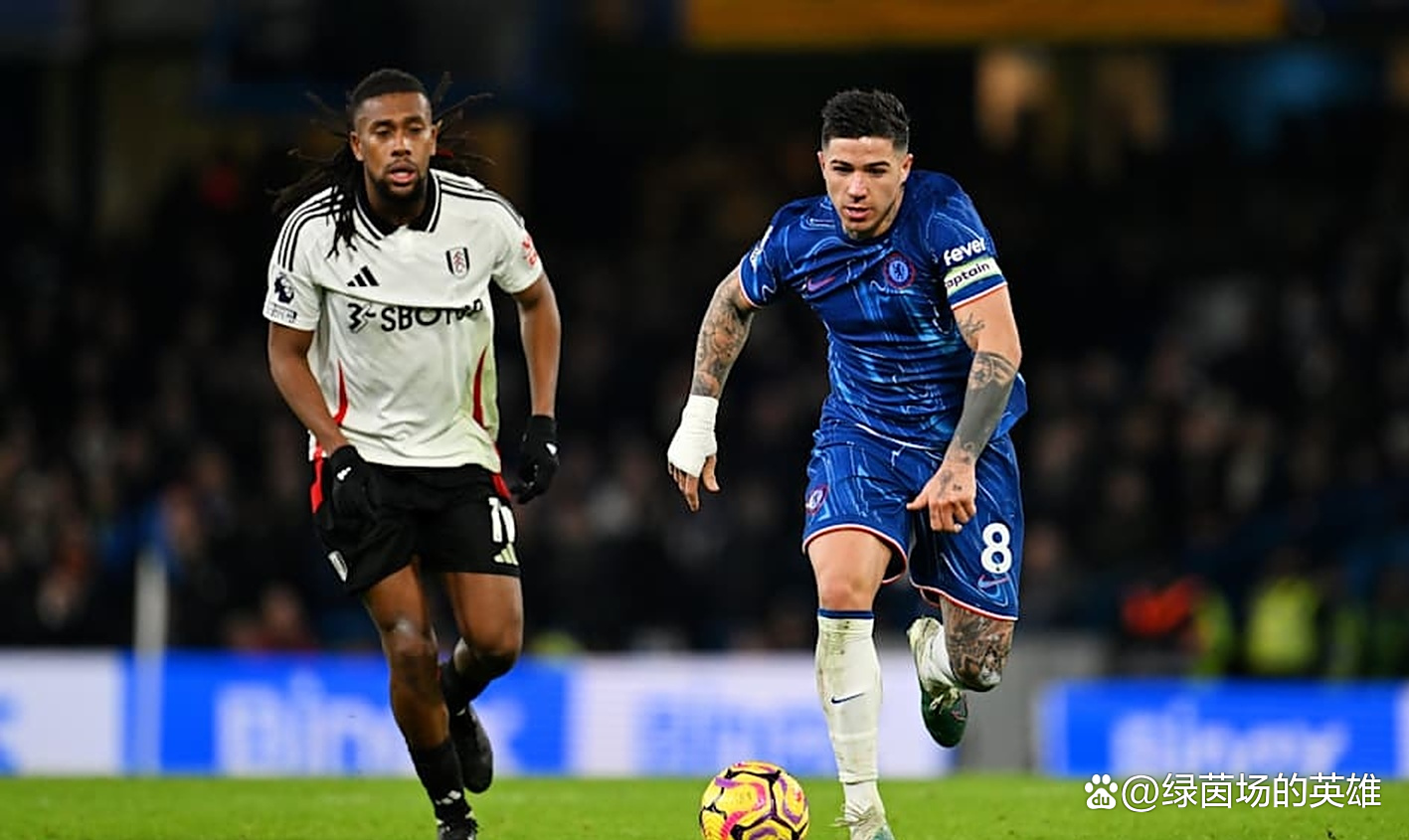 包含切尔西主场击败富勒姆，英超冠军可能性增加的词条