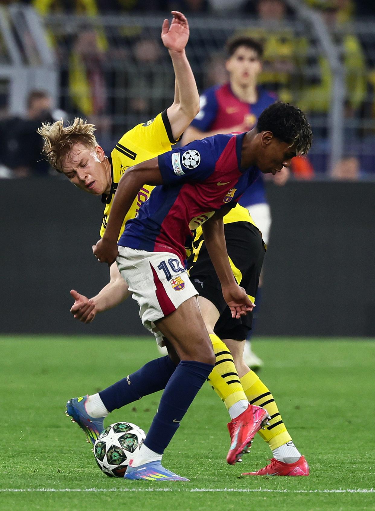 包含足球盛事：欧洲预选赛独具魅力的词条