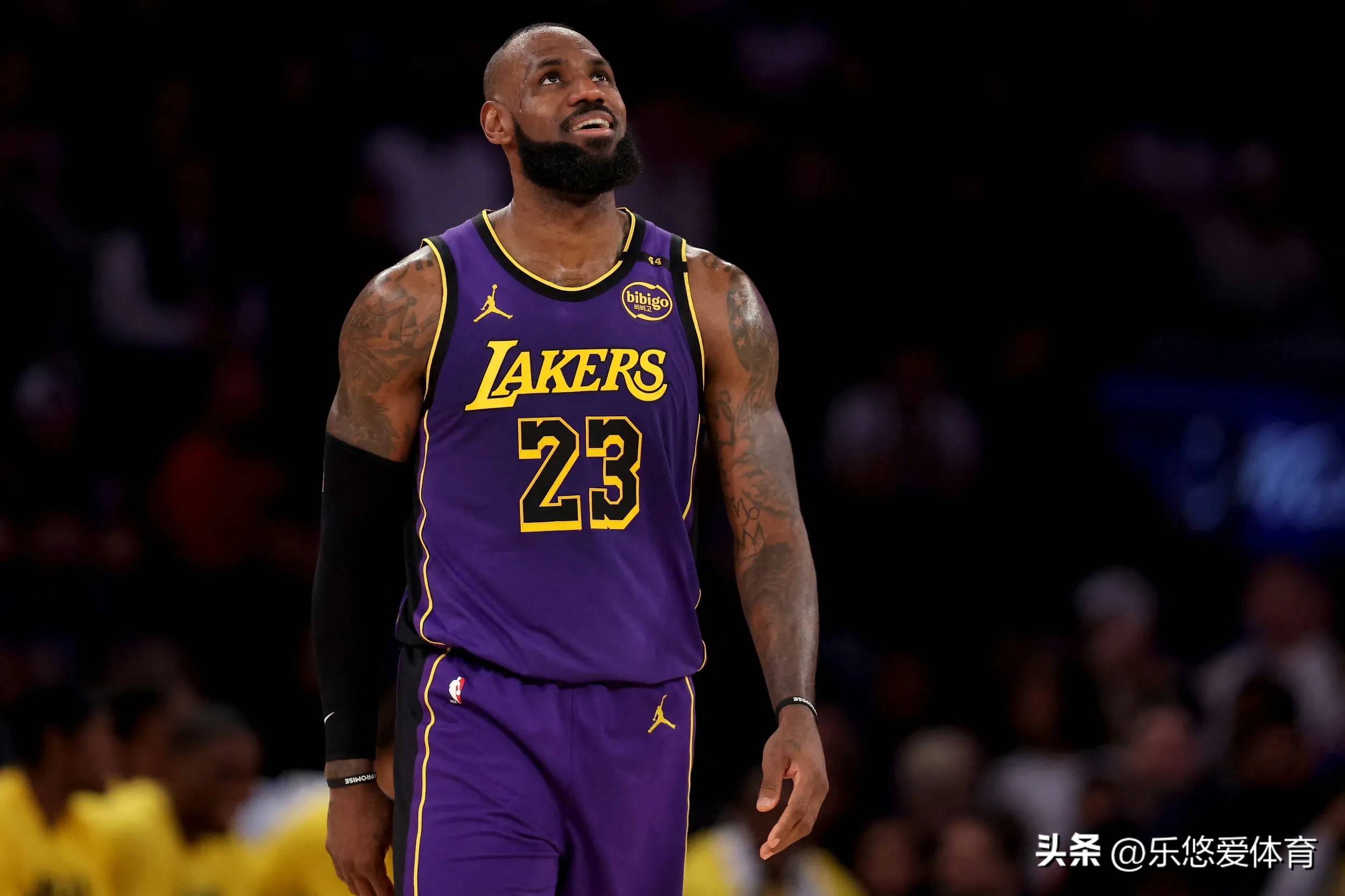 开云体育官方登录入口-湖人双巨头合砍70分，大胜掘金延续不败的简单介绍