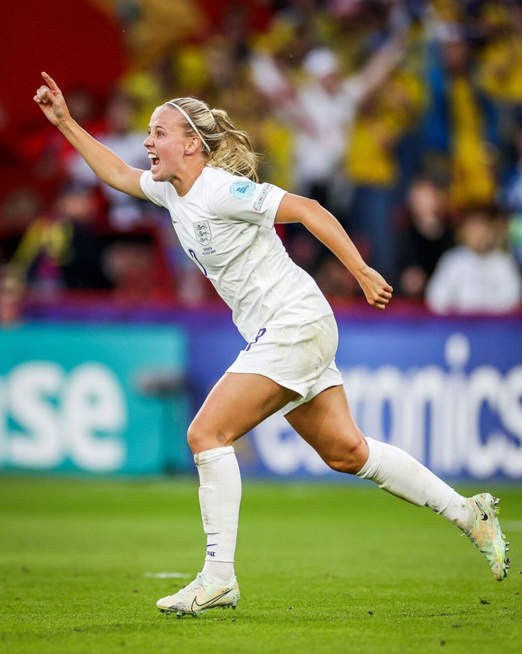 开云体育-欧洲杯比赛,女足选手展现高超技艺